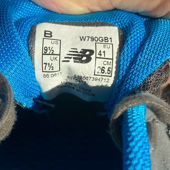 Women’s New Balance Gray and Blue Running Shoes - Picture 7 of 7